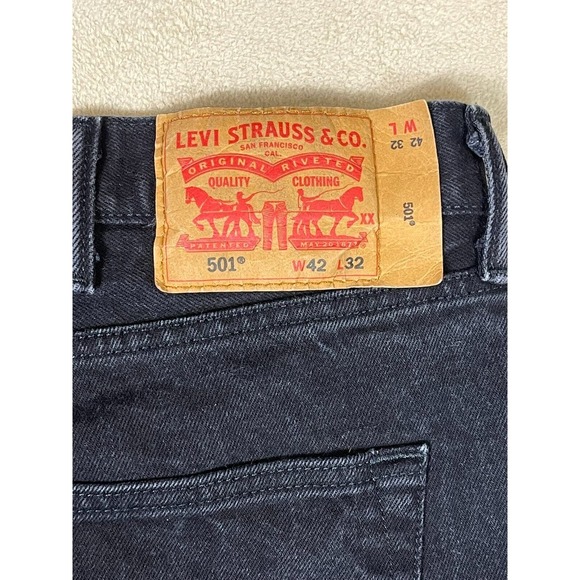Levis Jeans Mens 42x32 Black 501 XX Denim Button Fly Casual Straight Adult - Picture 11 of 14